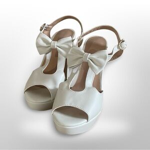 Elegant White Bow Women's Sandals